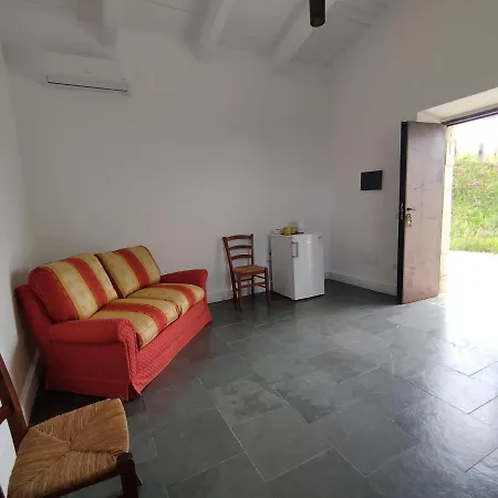 In Tenuta Asinara Vineyard Vendégház 3*
