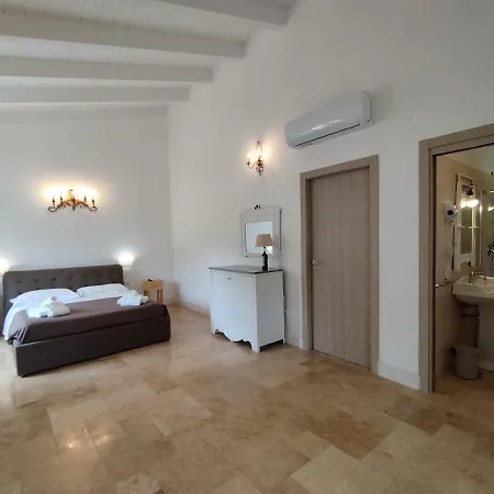 In Tenuta Asinara Vineyard בית הארחה