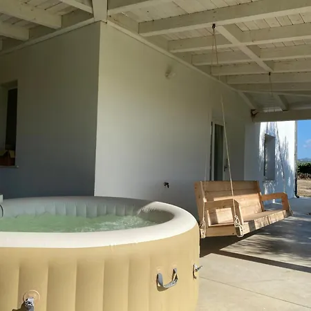 In Tenuta Asinara Vineyard 3* סורסו